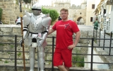 Фото с рыцарем на Родосе